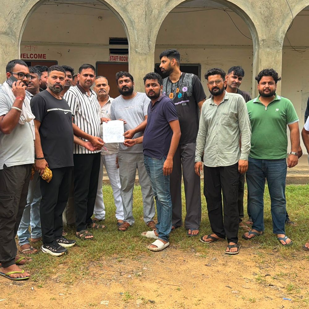 सतनाली में अघोषित बिजली कटौती से लोग परेशान:रिले सिस्टम लगाने की मांग, एसडीओ को दिया शिकायती पत्र