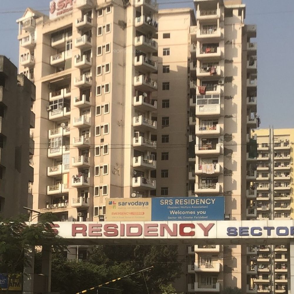 13वीं मंजिल से कूदकर छात्रा ने किया सुसाइड:फरीदाबाद में नीट परीक्षा में कम नंबर आने से परेशान, घर में अकेली थी