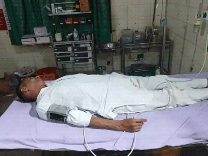 डबवाली के स्नेकमैन को कोबरा ने डंसा:हालत गंभीर, बठिंडा रेफर; रेस्क्यू कर जंगल में छोड़ने जा रहे थे