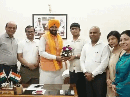 Haryana CM Meets NEET Topper Panshul Bansal
