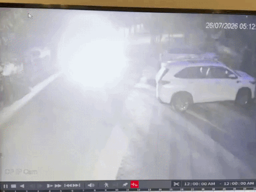 पंचकूला में ओवरस्पीड स्कॉर्पियो का कहर, VIDEO:खड़ी SUV, गेट, ग्रिल, गार्ड रूम और दीवार तोड़ी, पंजाब से शॉपिंग करने आए थे युवक