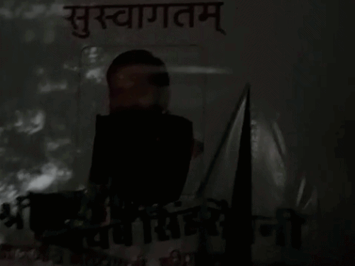 हिसार में मुख्यमंत्री का पोस्टर फाड़ा:GJU में अमृता देवी के चौक का अनावरण करने आना है, ISO भी विरोध करेगी