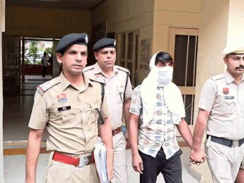 पेमेंट को लेकर हुई पंजाब क्लब डांसर की हत्या:ऑनलाइन पेमेंट से फंसा यूपी का मैकेनिक, हाथ पर लिव-इन पार्टनर का नाम, जैकेट से दोस्त ने पहचाना
