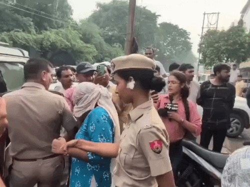 Faridabad Spa Center Raid | Crime Branch Arrests Five Women & Youth