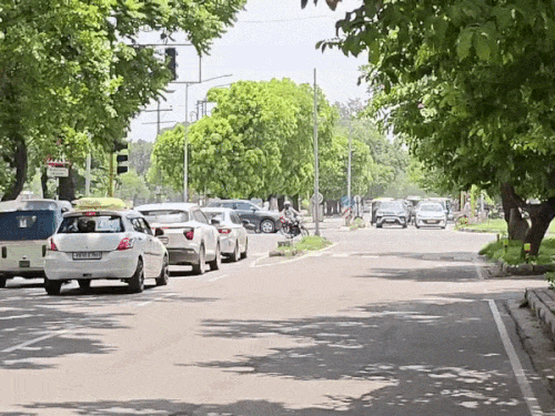 पंजाब-चंडीगढ़ में 20 जुलाई से बारिश के आसार:आज सताएगी उमस व गर्मी, आंशिक बादल छाएंगे; सामान्य से 3.3°C ऊपर रहा पारा