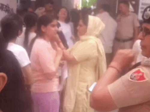 रेवाड़ी में 23 केंद्र, 14, 282 परीक्षार्थी; धारा 163 लागू:सुपरीटेंडेंट पर सफल आयोजन की जिम्मेदारी; एक घंटा पहले बंद होगी एंट्री