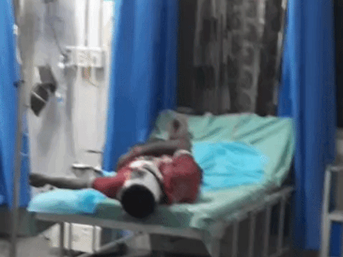 रेवाड़ी में बाइक सवार 3 इलेक्ट्रिशियन घायल:गढ़ी बोलनी रोड पर अज्ञात वाहन ने मारी टक्कर; 1 मध्यप्रदेश, 2 राजस्थान से