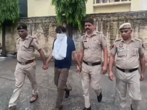 यमुनानगर पुलिस ने अमेरिका से डिपोर्ट आरोपी को दबोचा:दिल्ली एयरपोर्ट से किया गिरफ्तार, आढ़ती से मांगी थी एक करोड़ की रंगदारी