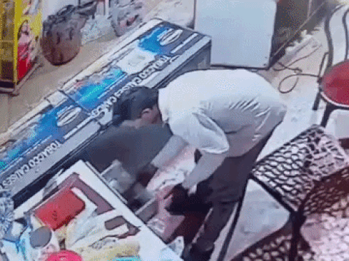 सोनीपत में एक ही रात 6 दुकानों के ताले तोड़े,VIDEO:नकदी -जेवरात और सामान चोरी; 2 दिन भीतर दूसरी बड़ी वारदात, CCTV में कैद