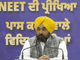 Mohali CM Bhagwant Mann Honors NEET Toppers
