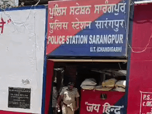 चंडीगढ़ में 2 युवकों ने किया सुसाइड:पत्नी के मायके जाने पर युवक ने फंदा लगाया; पेंटर ने भी मौत को लगाया गले
