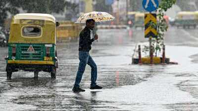 Delhuge! Delhi goes under on wettest July day in 3 years; IMD issues yellow alert for today | Delhi News
