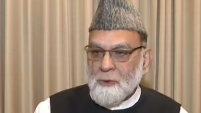 Delhi Jama Masjid Shahi Imam Maulana Ahmad Bukhari surrenders in 19-year-old model code violation case, gets bail | Delhi News