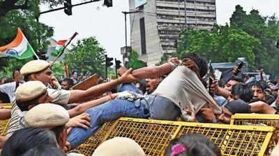 How ‘Sansad Chalo’ march turned violent: A timeline of police action and detentions | Delhi News