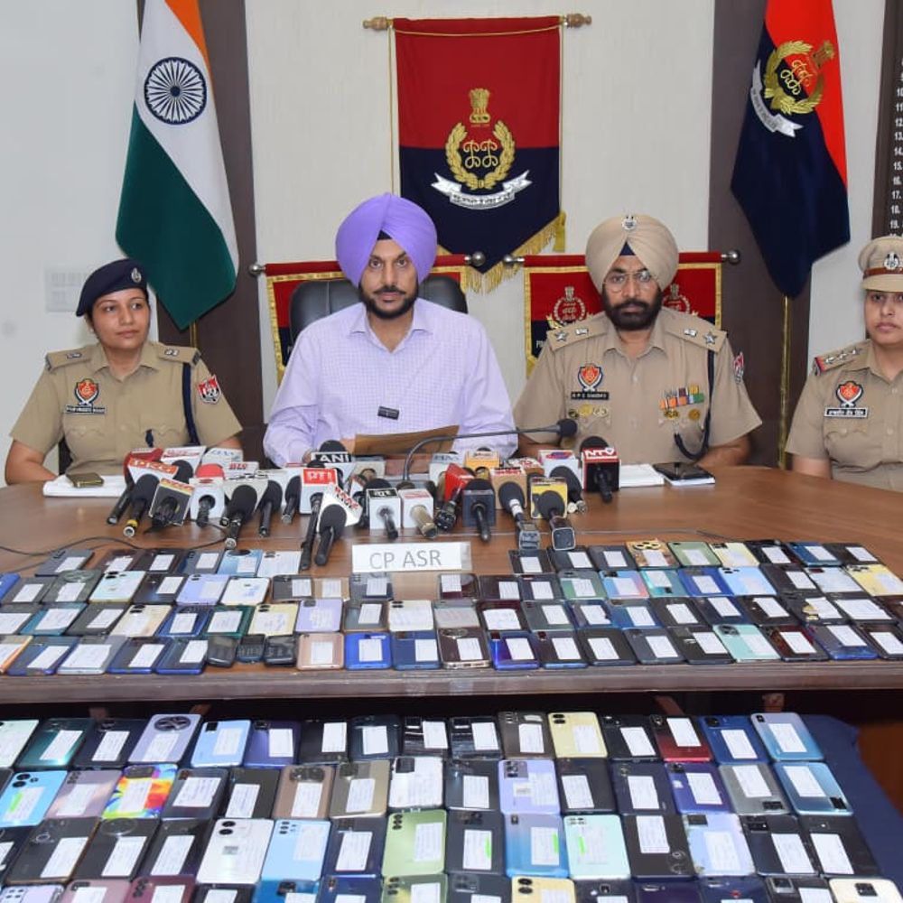 6 राज्यों से ढूंढे खोए 255 मोबाइल,मालिकों को सौंपे