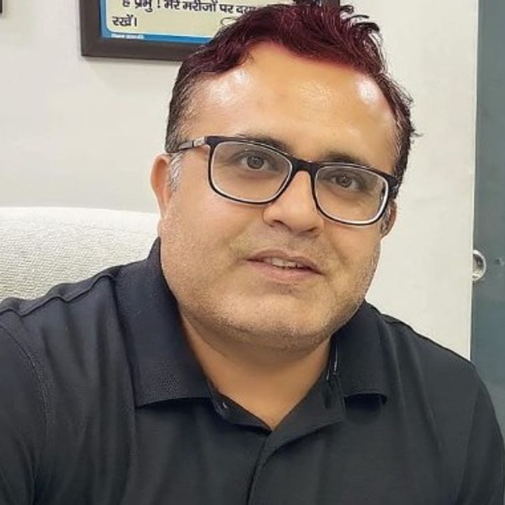 रोहतक के हृदय रोग विशेषज्ञ डॉ. आदित्य बत्तरा का निधन:हार्ट अटैक से बाथरूम में बेसुध पड़े मिले, CPR देकर बचाने का चला प्रयास