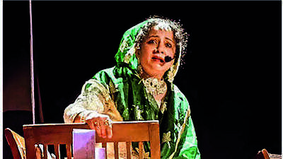 still-from-chalte-chalte-with-meena-kumari.jpg