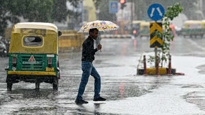 Delhi-NCR wakes up to another rainy morning; IMD issues orange alert | Delhi News