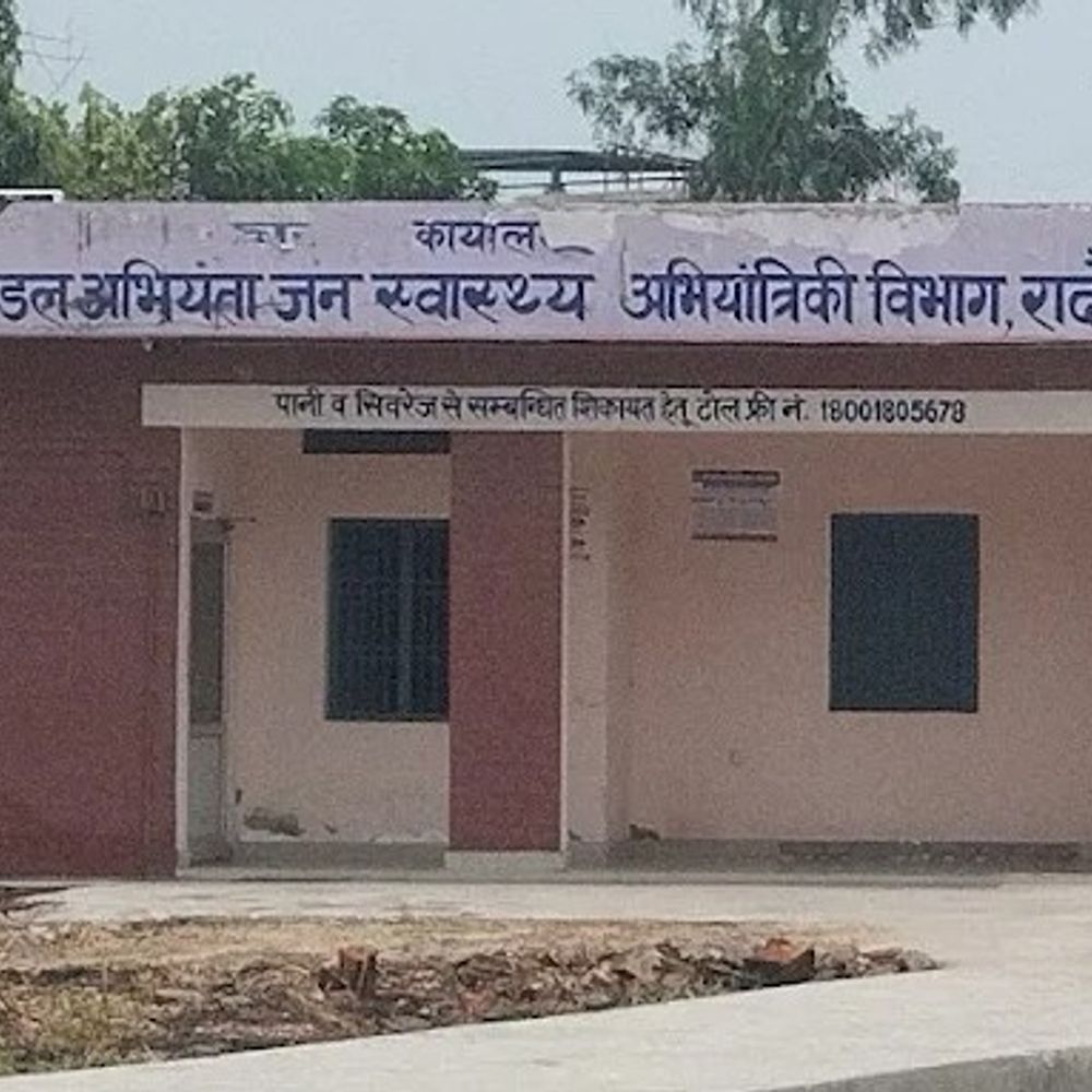 ट्रक ड्राइवर ने सरकारी अधिकारियों को कुचलने का किया प्रयास:यमुनानगर में थाने ले जाते ट्रक को लेकर भागा आरोपी, ओवरलोड होने पर रोका था