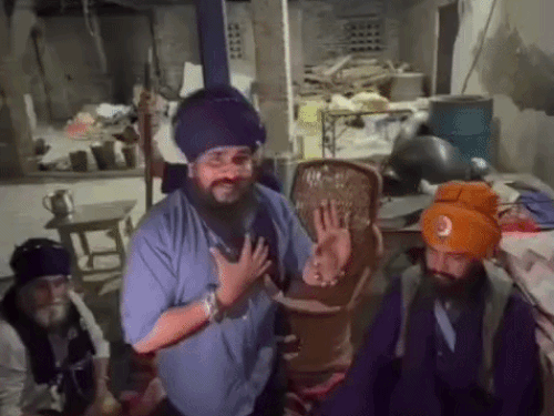 Nihang Vicky Thomas Apology at Buddha Dal