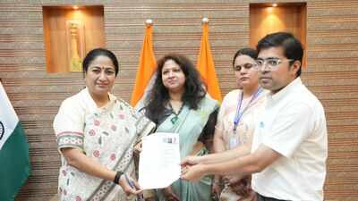 Delhi SIR kicks off, 1.6L enumeration forms distributed on Day 1 | Delhi News