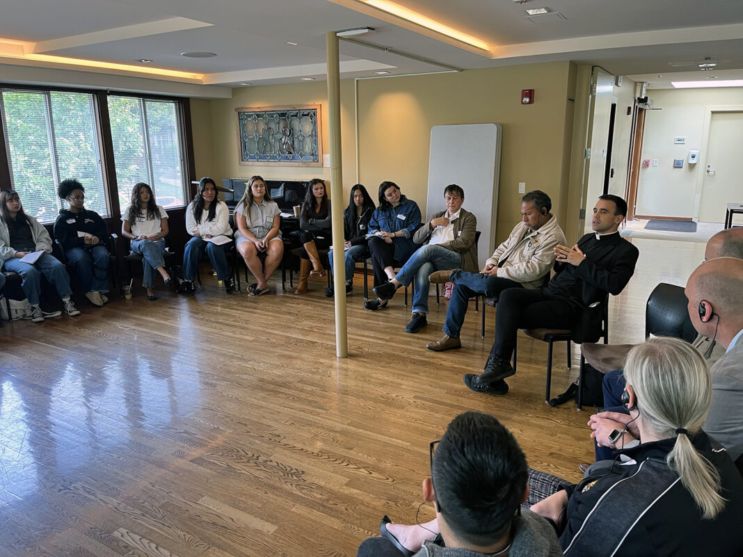 Vatican-backed priest tours US to visit immigrant advocates, community organizers