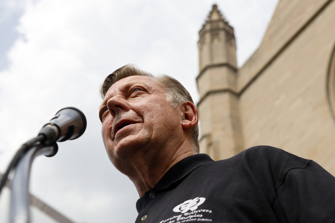 Activist Catholic priest Michael Pfleger again accused of sexual abuse