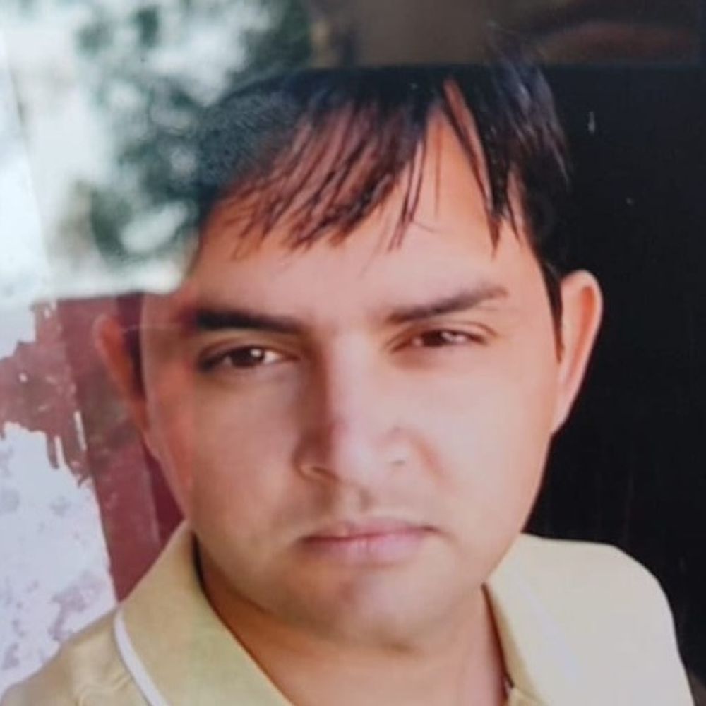 सोनीपत में युवक की सड़क एक्सीडेंट में मौत:पंचर होने से बस क्यू शेल्टर से टकराई कार; 8 महीने पहले भाई की गई थी जान