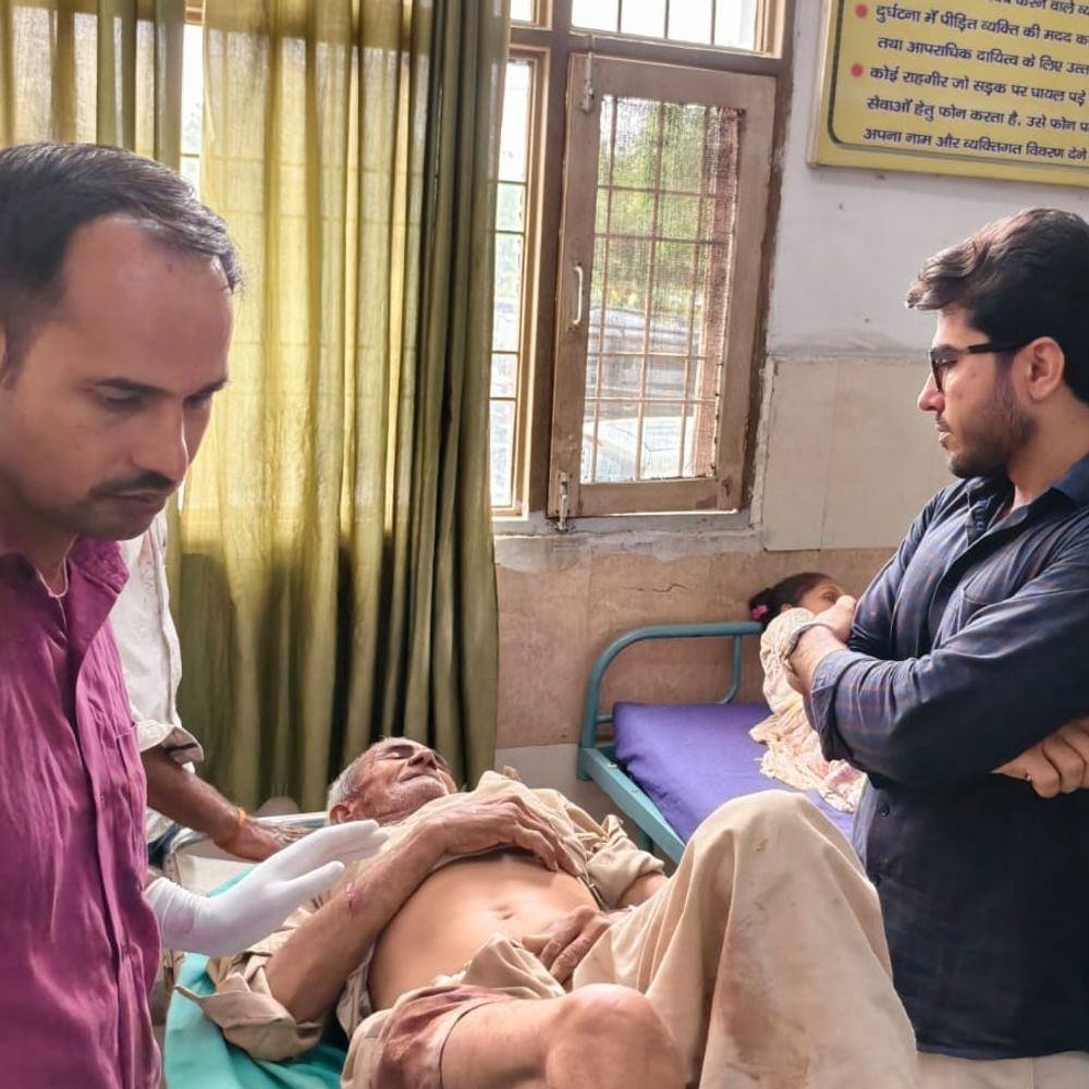 सोनीपत किसान पर फरसा और लोहे की रॉड से हमला:बीच-बचाव करने पहुंचे बेटे को भी पीटा; महिला समेत चार पर केस दर्ज