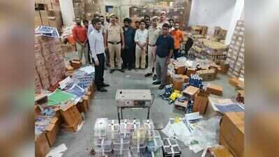 Delhi Police Bust Factory for Repackaging Expired Food Products | Delhi News