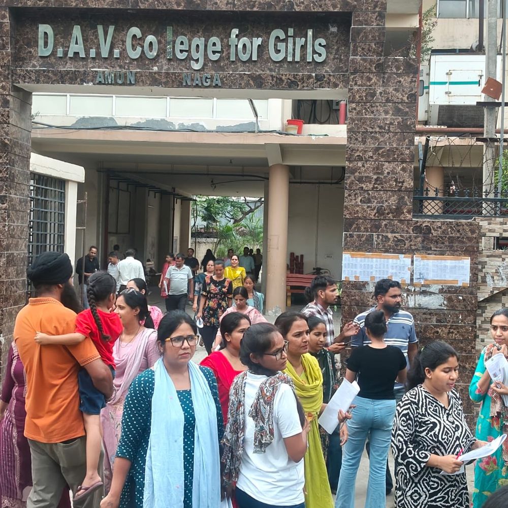 यमुनानगर में आज HTET लेवल-1 और 2 की परीक्षा:9,940 अभ्यर्थी देंगे एग्जाम, 25 परीक्षा केंद्रों पर सुबह-शाम दो सत्रों में होगी परीक्षा