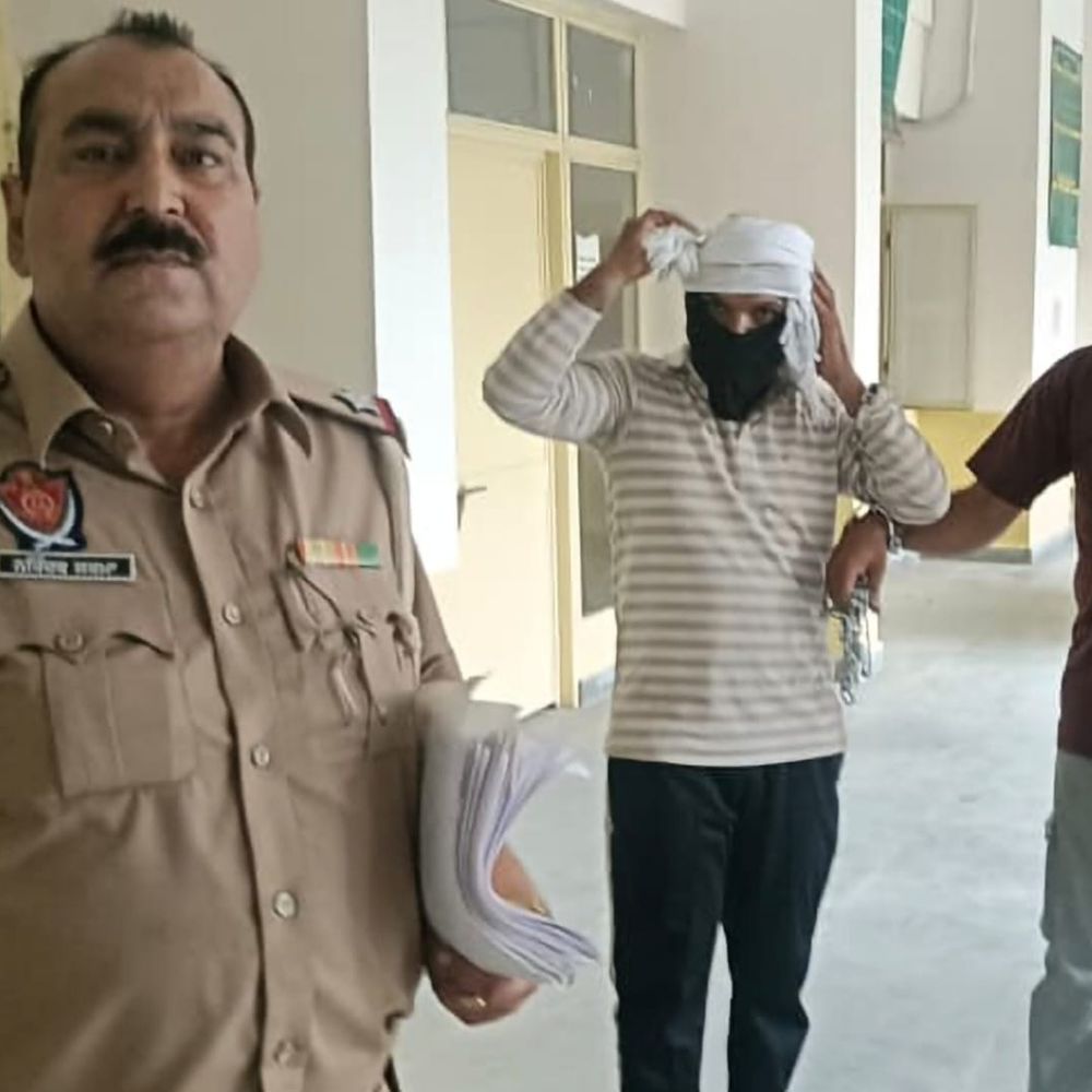 जगराओं के ज्वेलर्स से मांगी 5 लाख की रंगदारी:विदेशी नंबर से फोन कर दी थी जान से मारने की धमकी, 2 आरोपी गिरफ्तार