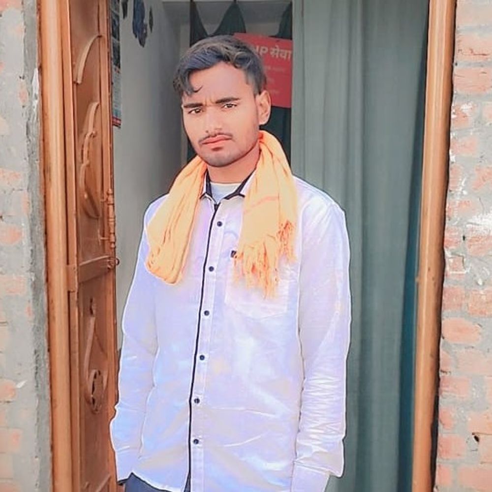 कुरुक्षेत्र में मोहाली के ठेकेदार की एक्सीडेंट में मौत:कंटेनर ने बाइक को मारी टक्कर; भाई-भाभी के साथ वृंदावन जा रहा था