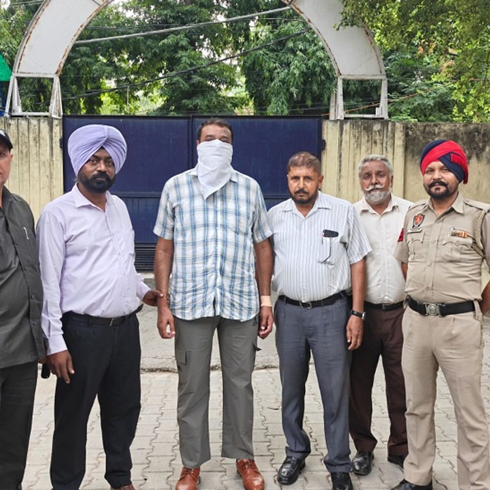 लुधियाना में ASI रिश्वत लेता रंगे हाथ गिरफ्तार:जमानत दिलवाने के नाम पर लिए 10 हजार, दोबारा रुपए मांगे तो विजिलेंस में शिकायत