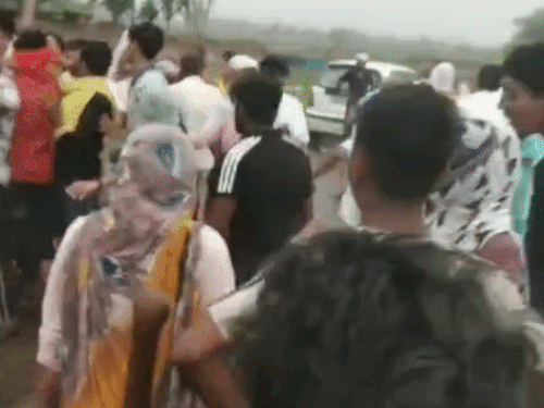 रोहतक में सरपंच व बीएलओ पर हमले का मामला:सिविल अस्पताल में भर्ती हुए घायल, एडीसी को दी शिकायत, जांच में जुटी पुलिस