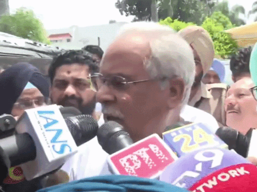 Punjab Chandigarh top News; Congress controversy | Channi baghel meeting | Woman Dragged