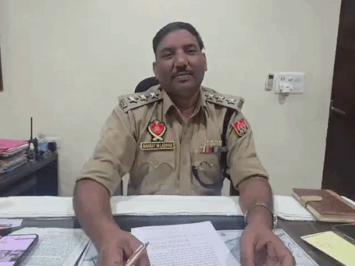 जालंधर पुलिस नशे के खिलाफ एक्शन:फिल्लौर में 103 ग्राम हेरोइन के साथ नशा तस्कर गिरफ्तार, आरोपी पर पहले से दर्ज है लूट केस