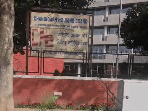 चंडीगढ़ में 16 हजार अलॉटियों पर ₹90 करोड़ बकाया:CHB लाएगा OTS स्कीम, डिफाल्टरों को मिलेगा बकाया जमा कराने का आखिरी मौका