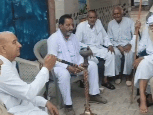 रोहतक में किसान नेताओं को पुलिस ने किया हाउस अरेस्ट:दिल्ली में किसान घाट पर जाने से रोका, सरकार के खिलाफ प्रदर्शन की थी कॉल
